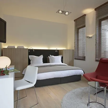 Baron's House Neerijse-leuven Bed & Breakfast 4*